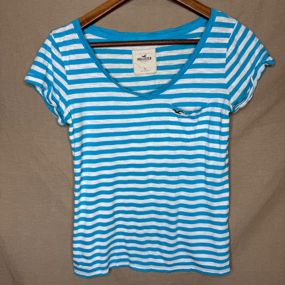Y2K Vintage Hollister Small Blue White Striped Scoop Neck T-Shirt